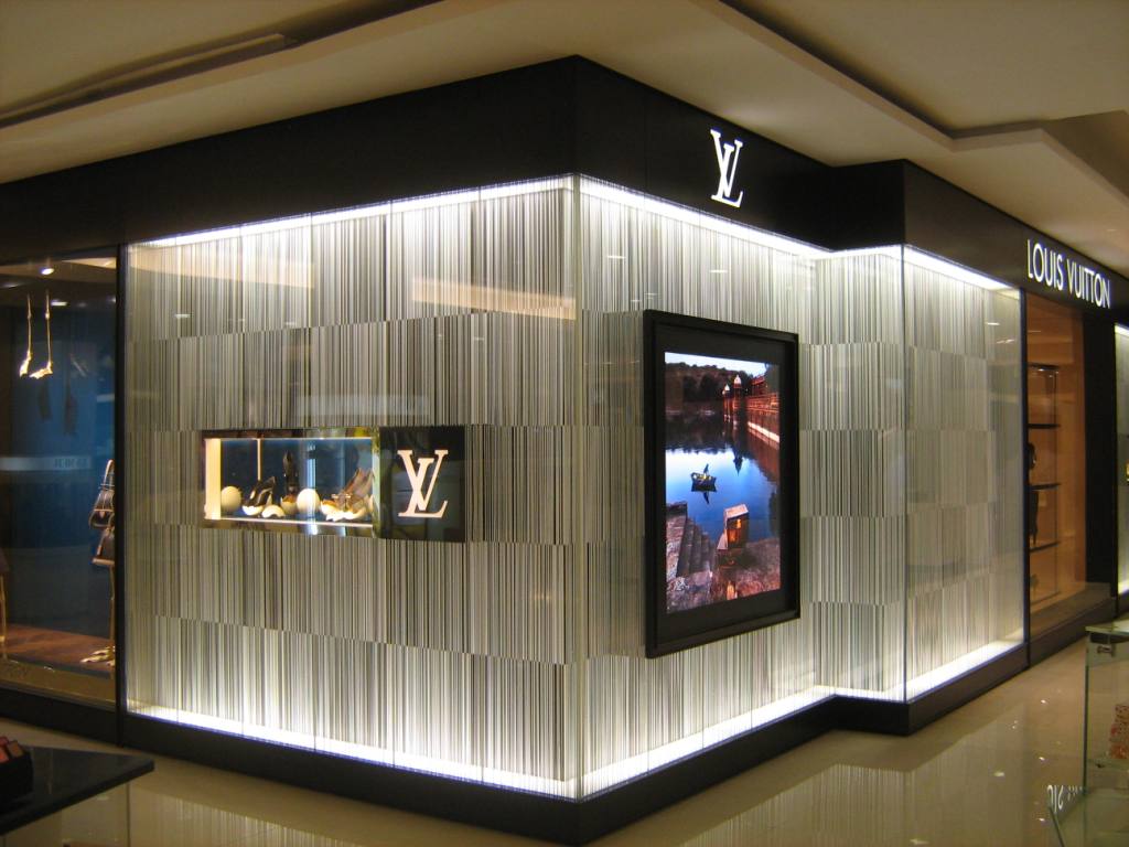Louis Vuitton Perisur
